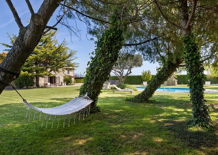 Somnis De L'emporda Bed & Breakfast 4*