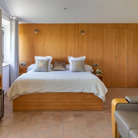 ベッド・アンド・ブレックファスト Somnis De L'emporda 3*